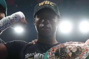Bruce Carirngton kanvaskan Casto untuk rebut gelar juara dunia WBC