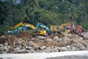 Percepatan normalisasi aliran sungai di Padang