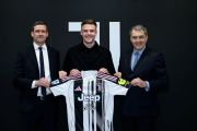 Juventus resmi umumkan kedatangan bek Swedia Emil Holm dari Bologna