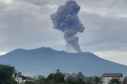 Gunung Marapi di Sumbar erupsi selama 25 detik
