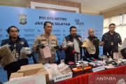 Polisi tangkap pemengaruh yang diduga memproduksi narkoba