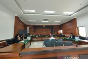 Terdakwa dugaan korupsi Unsrat tolak dakwaan