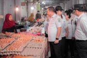 Wabup Kapuas tinjau pasar pastikan sembako aman jelang Imlek dan Ramadhan