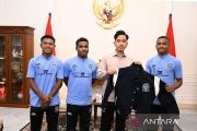 Wapres beri wejangan atlet sepak bola Papua yang akan TC di Austria