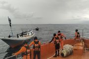 Lima ABK KM Nurazizah dievakuasi Tim SAR di Lombok Utara