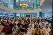 Ratusan umat Muslim di Semarang Shalat Tarawih perdana di Unimus