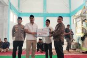 Safari Ramadan di Padang Pariaman, Wagub Vasko salurkan bantuan untuk dua masjid