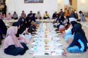 121 garin dan anak yatim di Padang Panjang terima zakat dan infak