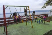 Huntara di tepi Danau Singkarak sudah ditempati