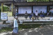 Shalat Jumat pertama Ramadhan penyintas bencana di Malalo