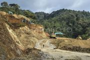 Jalan putus akibat longsor di Malalak telah terhubung
