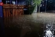 Sungai Bedadung meluap, puluhan rumah warga di Jember terendam banjir