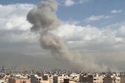 Kepulan asap membumbung di Teheran usai serangan Israel