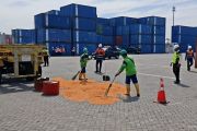 Terminal Petikemas Surabaya antisipasi penanganan barang berbahaya