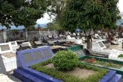 Ribuan makam di Padang disilang, Pemkot minta keluarga bayar retribusi