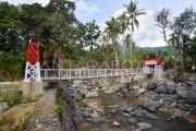 Jembatan gantung selesai dibangun TNI-AD pascabencana di Padang