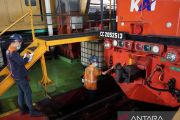Perawatan lokomotif dan gerbong kereta jelang arus mudik Lebaran 2026