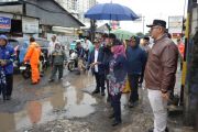 Pemkot Jakbar tangani sumbatan pada drainase di Kalideres