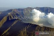 Terpopuler: Aktivitas Gunung Tambora, Kepala Bappenda NTB Herman Mahaputra tutup usia, hingga malam Lailatul Qadar 1447 H