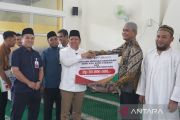 BRK Syariah Salurkan Bantuan untuk Masjid At-Taqwa dalam Safari Ramadan Pemprov Riau