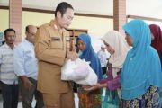 Lamongan salurkan bantuan 54 ton beras untuk warga terdampak banjir