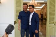 Gibran peluk Rismon di Istana usai minta maaf: Kita ini saudaraan