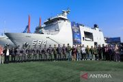 TNI AL berangkatkan 1.200 pemudik ke Babel dengan KRI Semarang