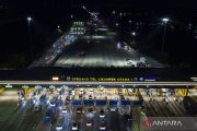 Arus kendaraan mudik di GT Cikampek Utama ramai lancar