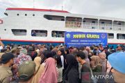 Gubernur Sultra lepas ratusan pemudik gratis dari Kendari menuju Taliabu Maluku Utara