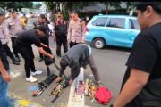 Polisi sita senjata tajam dan kembang api dari konvoi remaja Tamansari