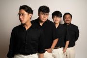 Wijaya 80 dan Sal Priadi lepas single "Bulan Bintang, Garis Menyilang"