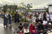 Hujan Mengguyur Tarakan, Jamaah Muhammadiyah Tetap Khyusuk Shalat Id