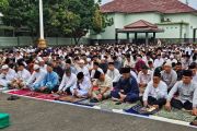 Ribuan warga Shalat Id di Kodam Raden Inten
