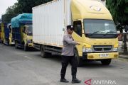 Antrean truk logistik di Jalan Lintas Timur Sumatra