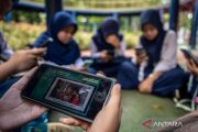 Orang tua respons positif pembatasan medsos bagi anak melalui PP Tunas