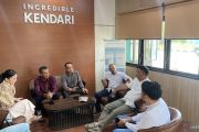Datangi PLN Kendari, Pemdes Meronga Raya pertanyakan realisasi listrik yang sudah dibayar