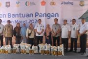 Bulog salurkan 4.518 ton beras bantuan untuk warga Medan