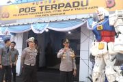 Robot Gundam hadir di pos terpadu pantauan mudik Kota Banjar