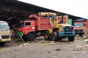 40 truk disiapkan untuk angkut sampah di Pasar Induk Kramat Jati