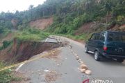 Jalan Provinsi di Palembayan, Agam putus dampak curah hujan tinggi