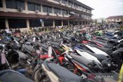 Polda Sumsel serahkan ratusan unit kendaraan barang bukti tindak pidana 3C ke pemiliknya
