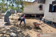 BPBD: Warga Pidie Jaya kembali bersihkan rumah pasca banjir berulang