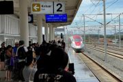 KCIC minta penumpang patuhi aturan usai insiden pintu Whoosh ditahan