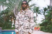 Offset tampil di panggung Coachella pakai kursi roda usai ditembak