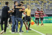Madura United raih kemenangan 2-1 atas Persebaya Surabaya