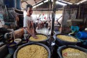 Pemkab Kudus pastikan stok kedelai impor masih tersedia