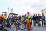 "Kartini" Bersepeda di Yogyakarta