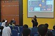 Dubes untuk ASEAN berdialog dengan siswa SMA di Semarang