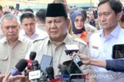 Prabowo Jenguk Korban Kecelakaan Kereta di RSUD Bekasi
