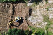 Rehabilitasi sawah rusak pascabencana di Padang